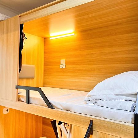Waveflo Hostel 浪花青旅 Hong Kong Esterno foto