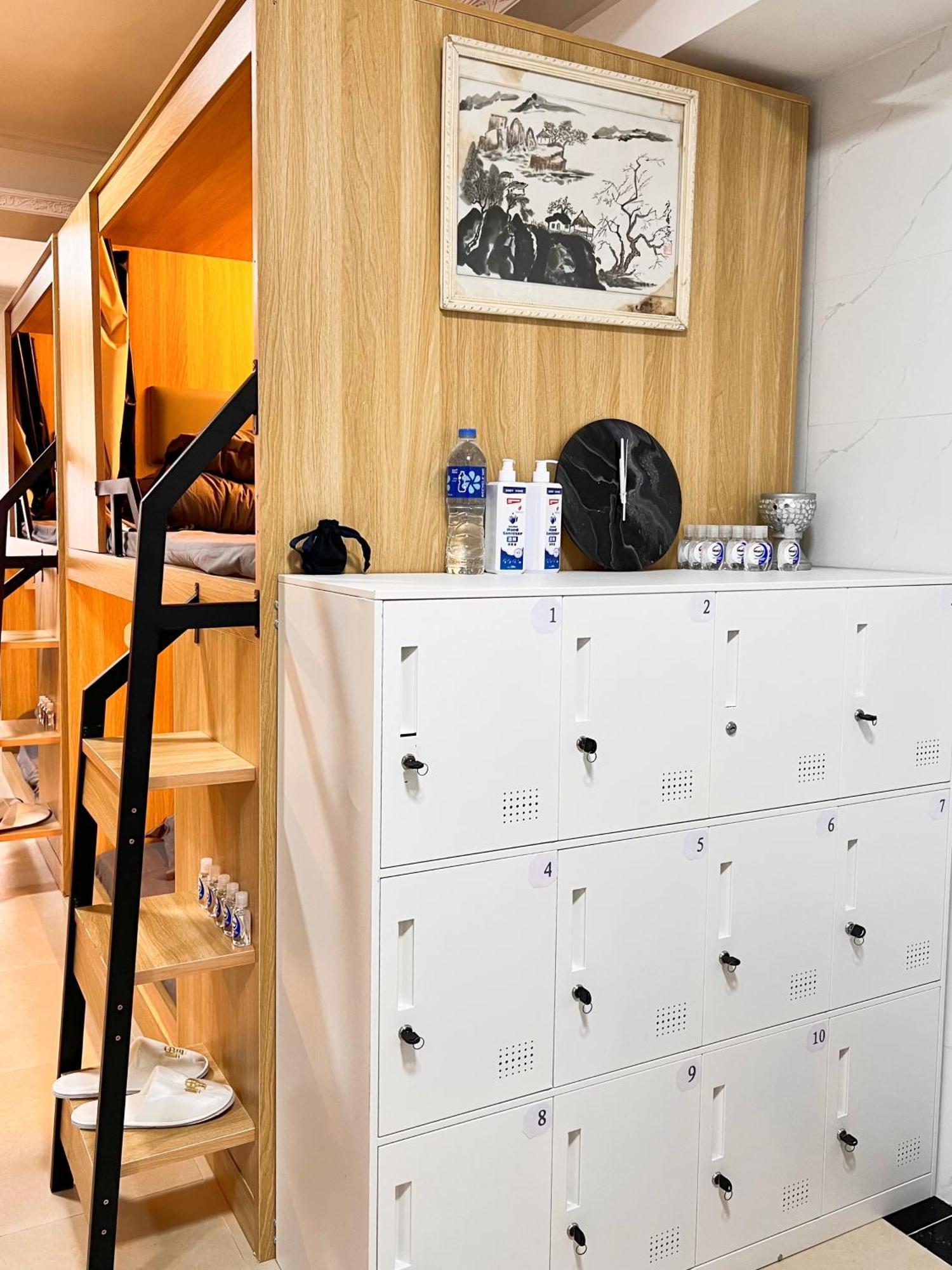 Waveflo Hostel 浪花青旅 Hong Kong Esterno foto